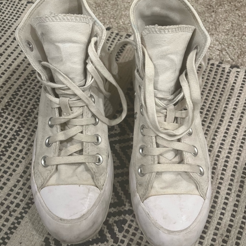White High-Top converse Sneakers